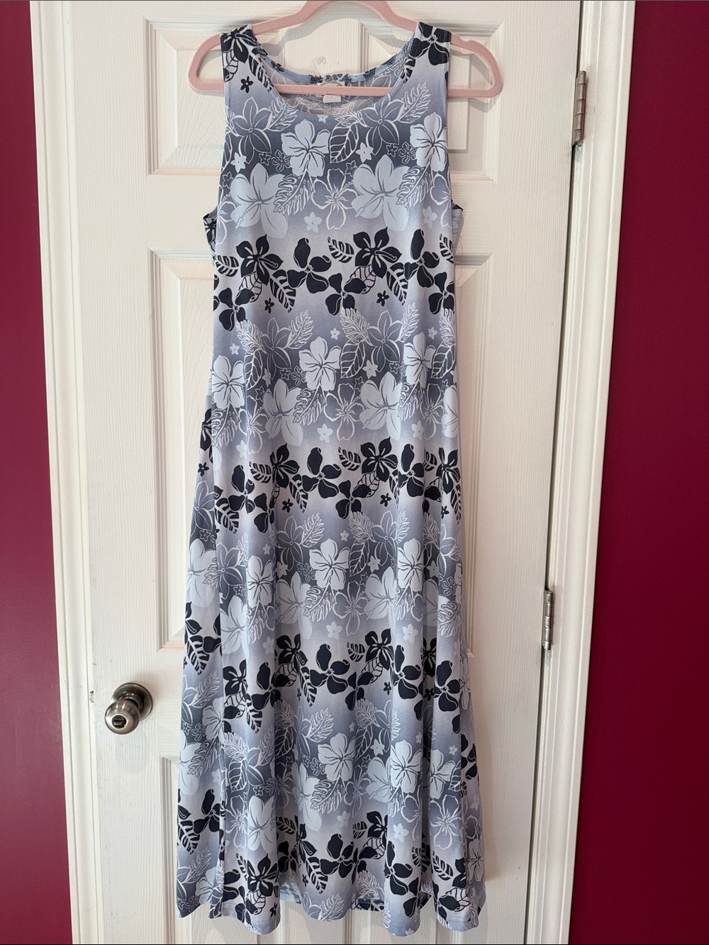 Sleeveless Floral Maxi Dress in Light Gray and Black